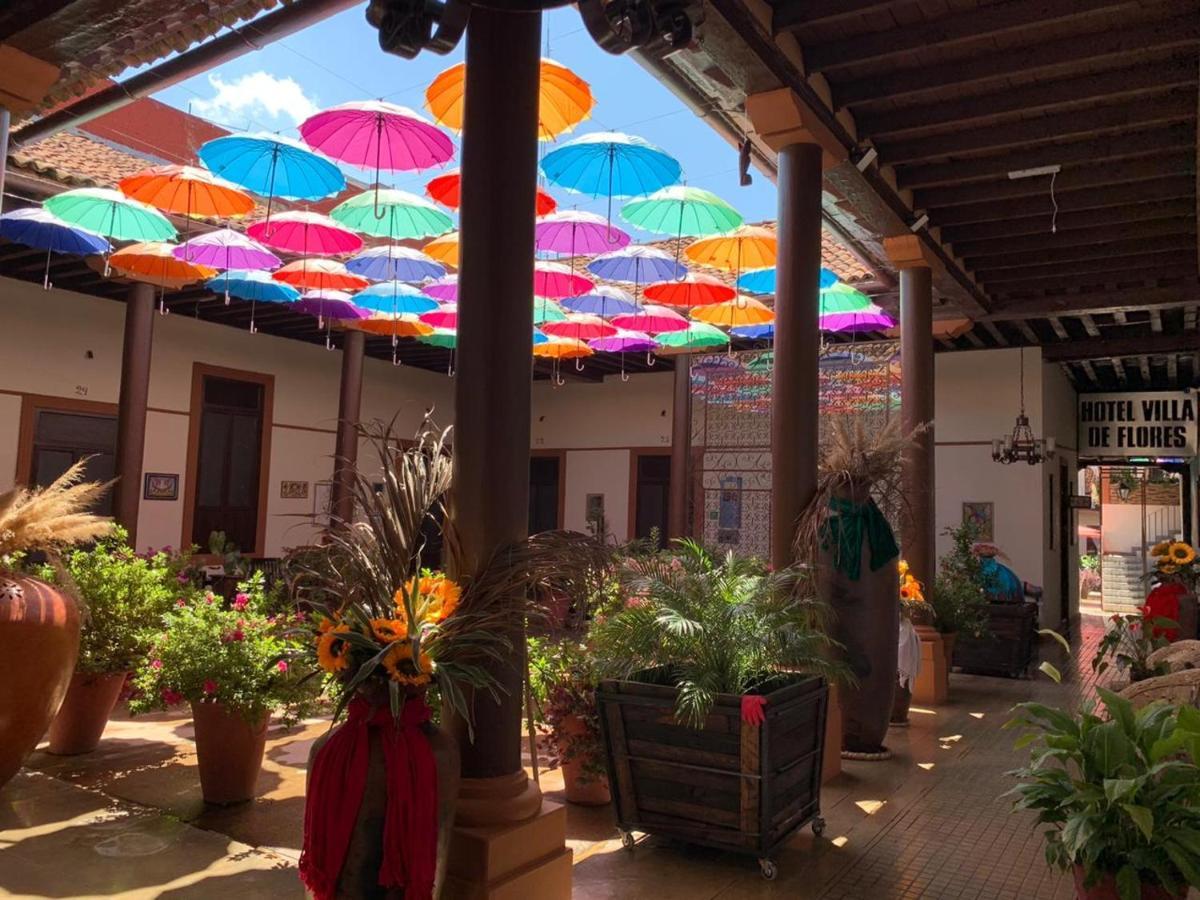 Hotel Villa De Flores Uruapan  Exteriör bild