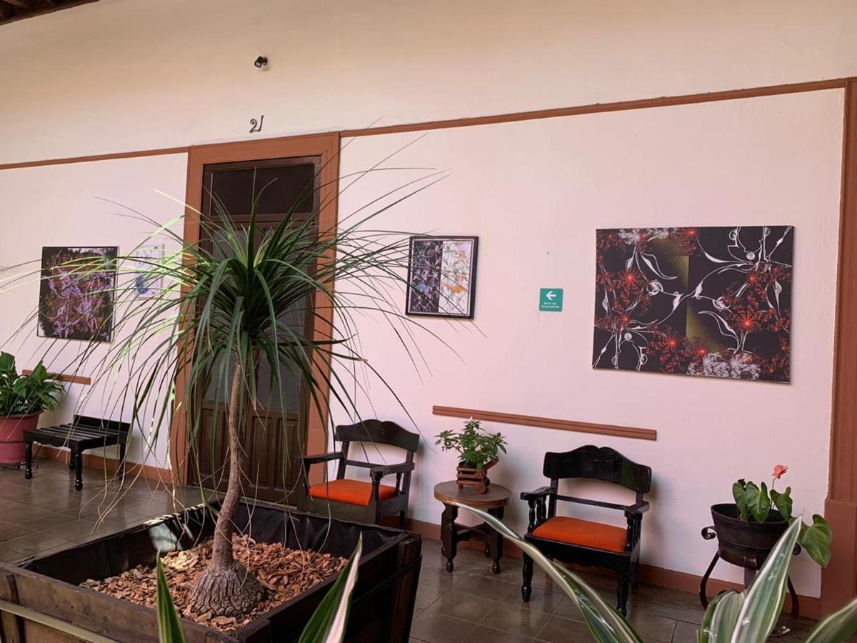 Hotel Villa De Flores Uruapan  Exteriör bild